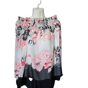 White House Black Market‎ Soft White Garment